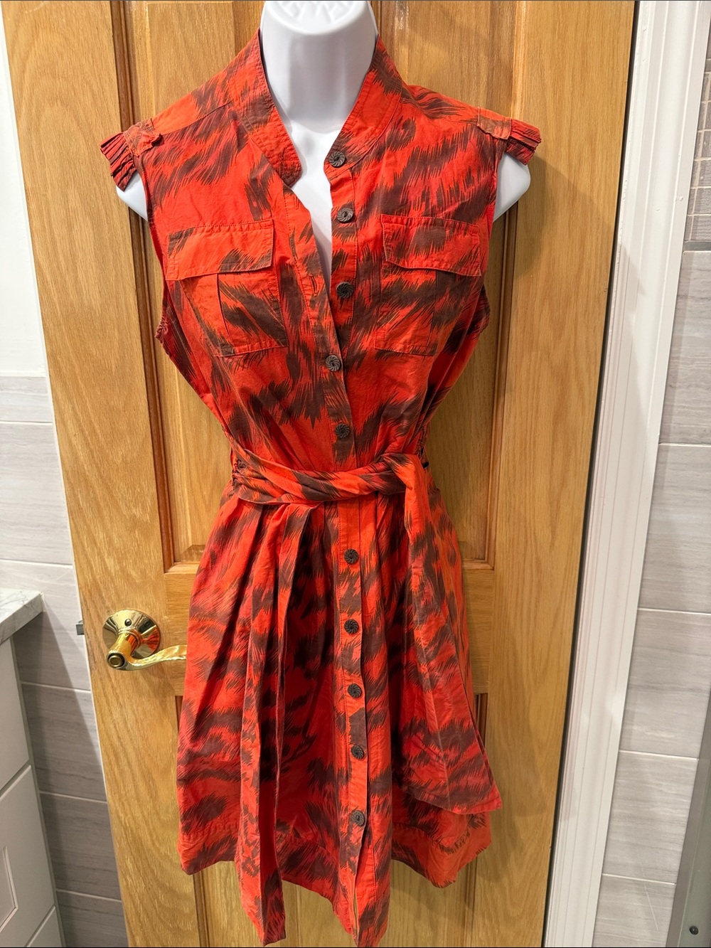 Diane Von Furstenberg Red and Black Sleeveless Button-Front Shirt Dress